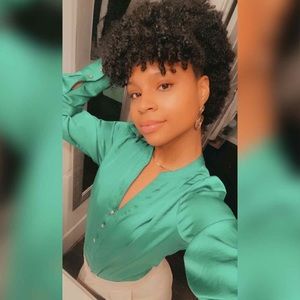 Meet your Posher, Stephanie